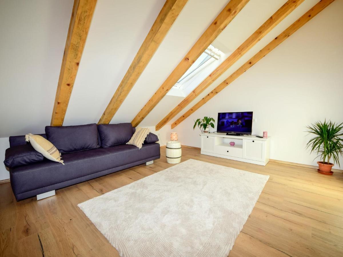 Holiday Home Lara By Interhome โอมิช ภายนอก รูปภาพ