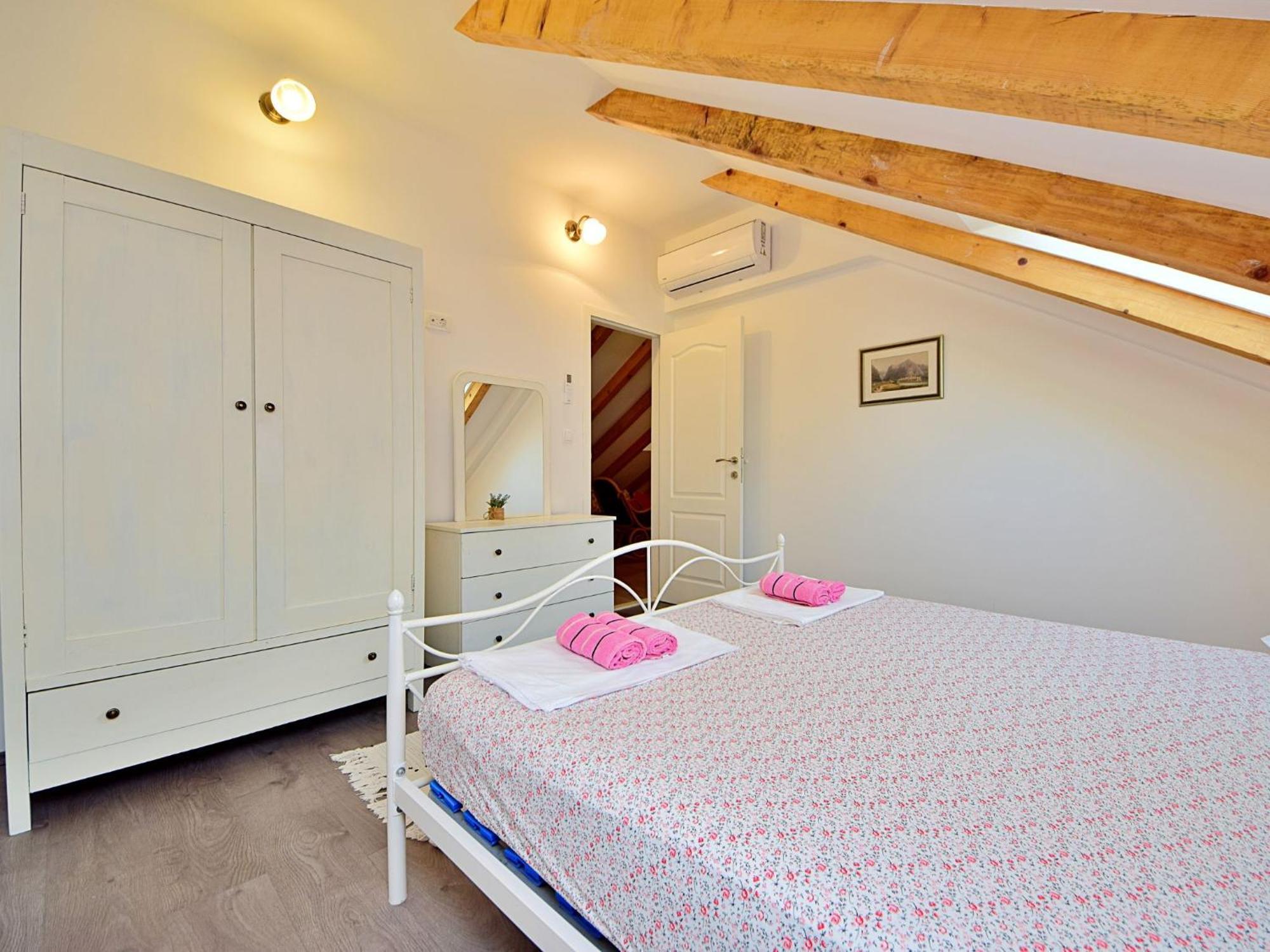 Holiday Home Lara By Interhome โอมิช ภายนอก รูปภาพ